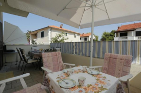 Apartment Mira - 50 m from beach